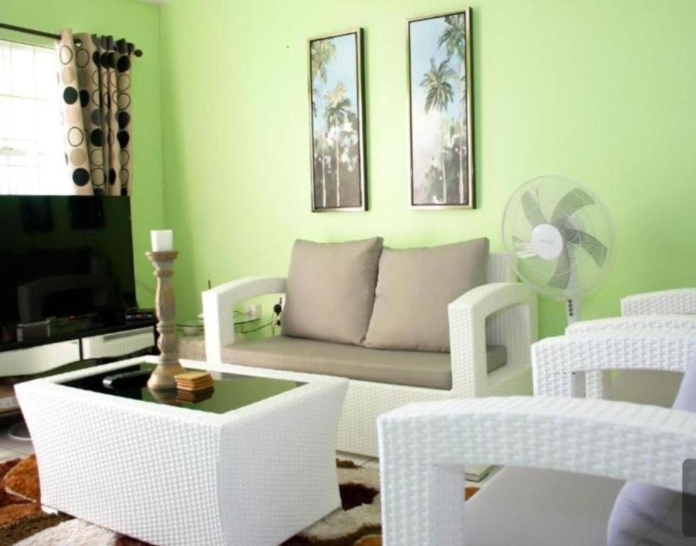 Silver View Apartments St. George's Extérieur photo