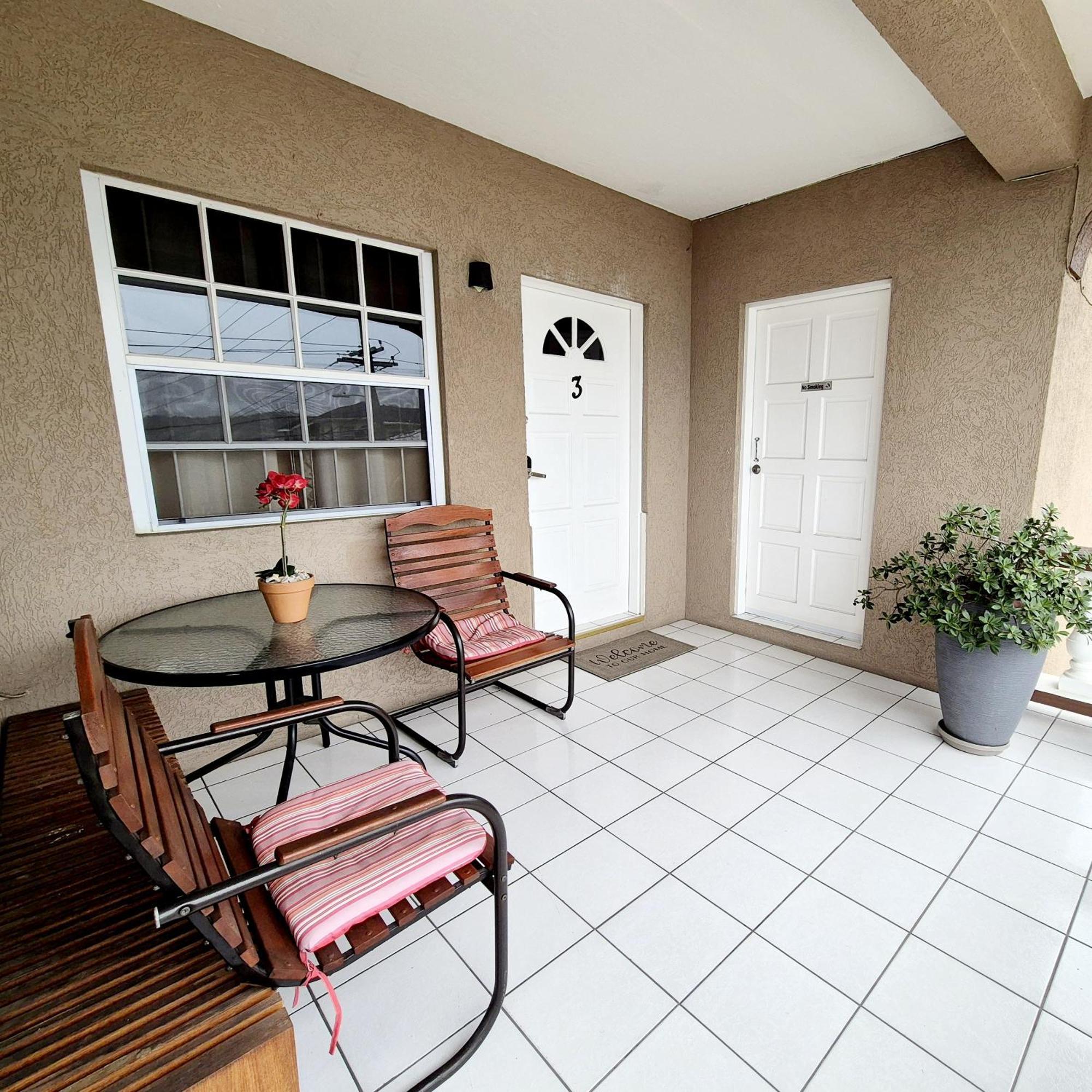 Silver View Apartments St. George's Extérieur photo